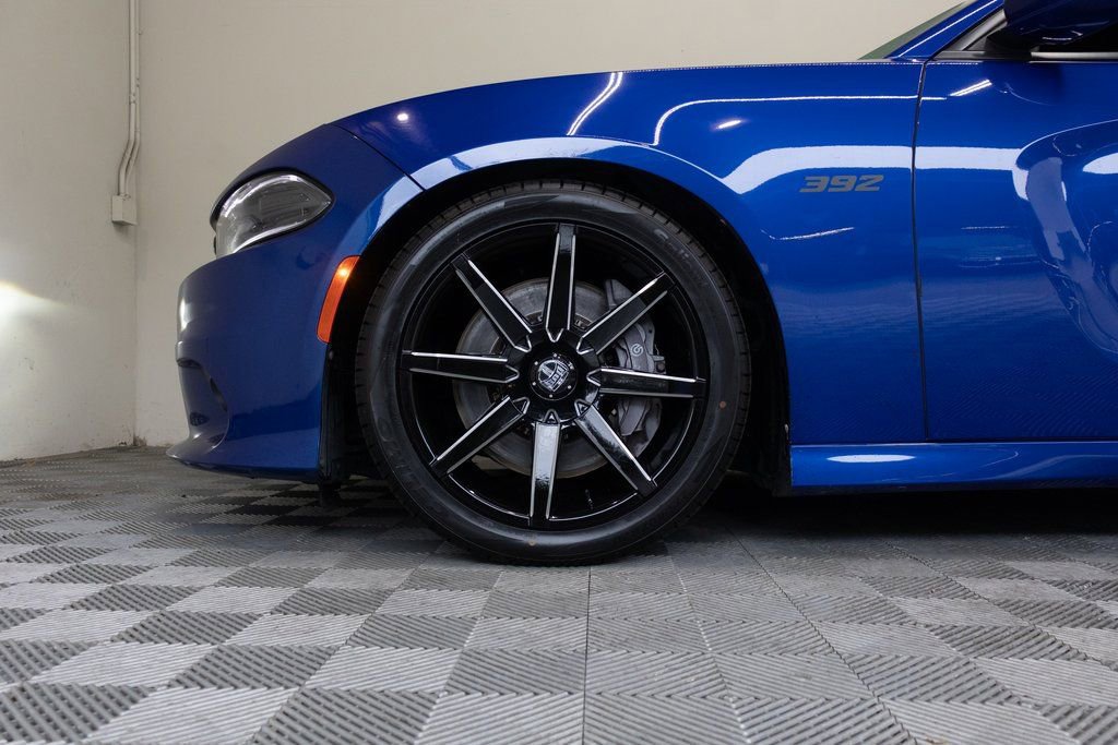 Used 2018 Dodge Charger R/T image 10