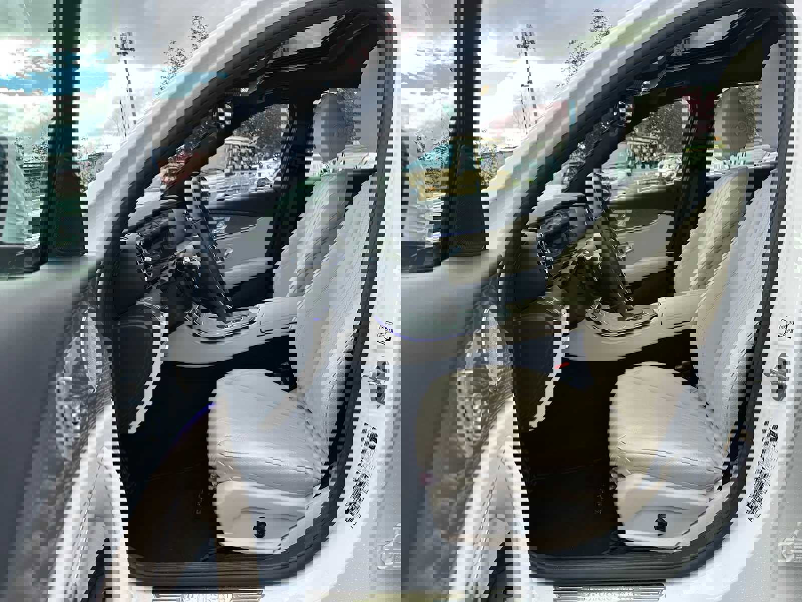 Used 2023 Mercedes-Benz E 350 4MATIC Sedan image 20