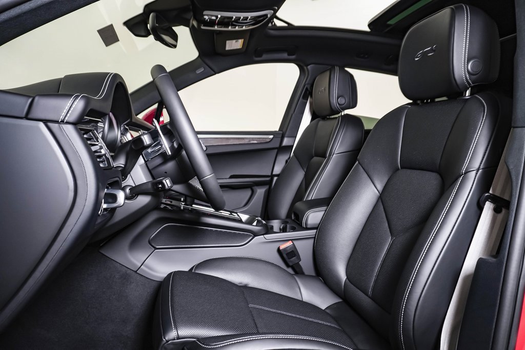 New 2026 Porsche Macan GTS image 5