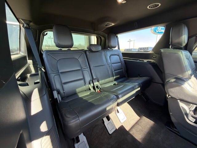 Used 2024 Lincoln Navigator L Reserve image 11