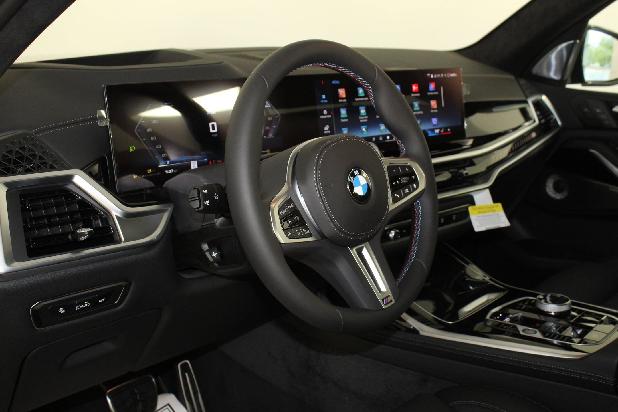 New 2026 BMW X7 M60i image 4