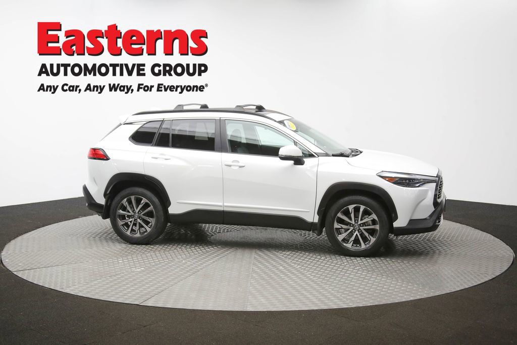 Used 2022 Toyota Corolla Cross XLE w/ Convenience Package image 43