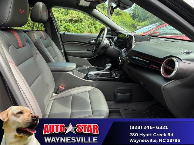 Used 2025 Chevrolet Trax RS w/ Sunroof Package FWD image 27