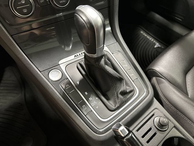 Used 2018 Volkswagen Golf Alltrack SEL AWD/4WD image 25