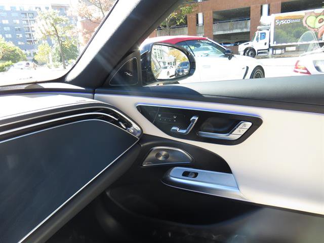 Used 2025 Mercedes-Benz E 350 4MATIC Sedan image 16