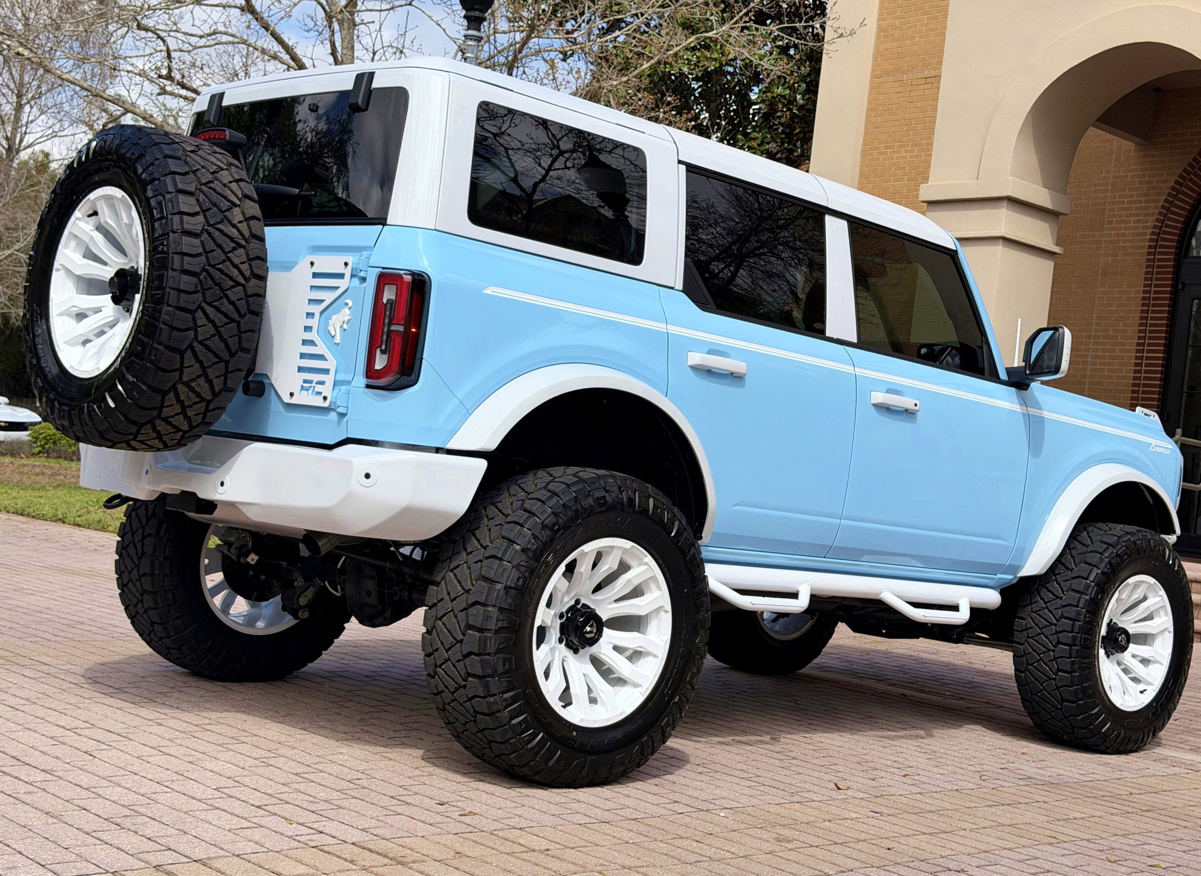 Used 2025 Ford Bronco Outer Banks AWD/4WD image 17