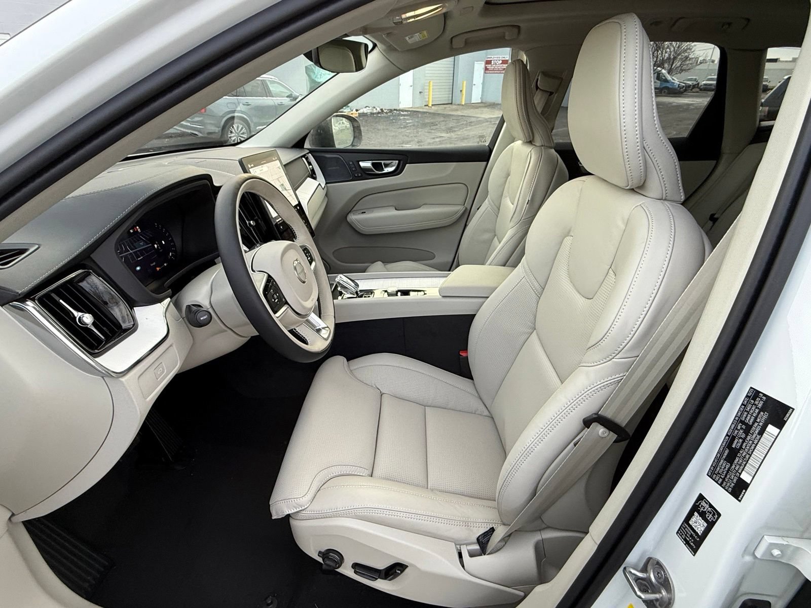 New 2026 Volvo XC60 B5 Ultra w/ Protection Package Premier AWD/4WD image 14