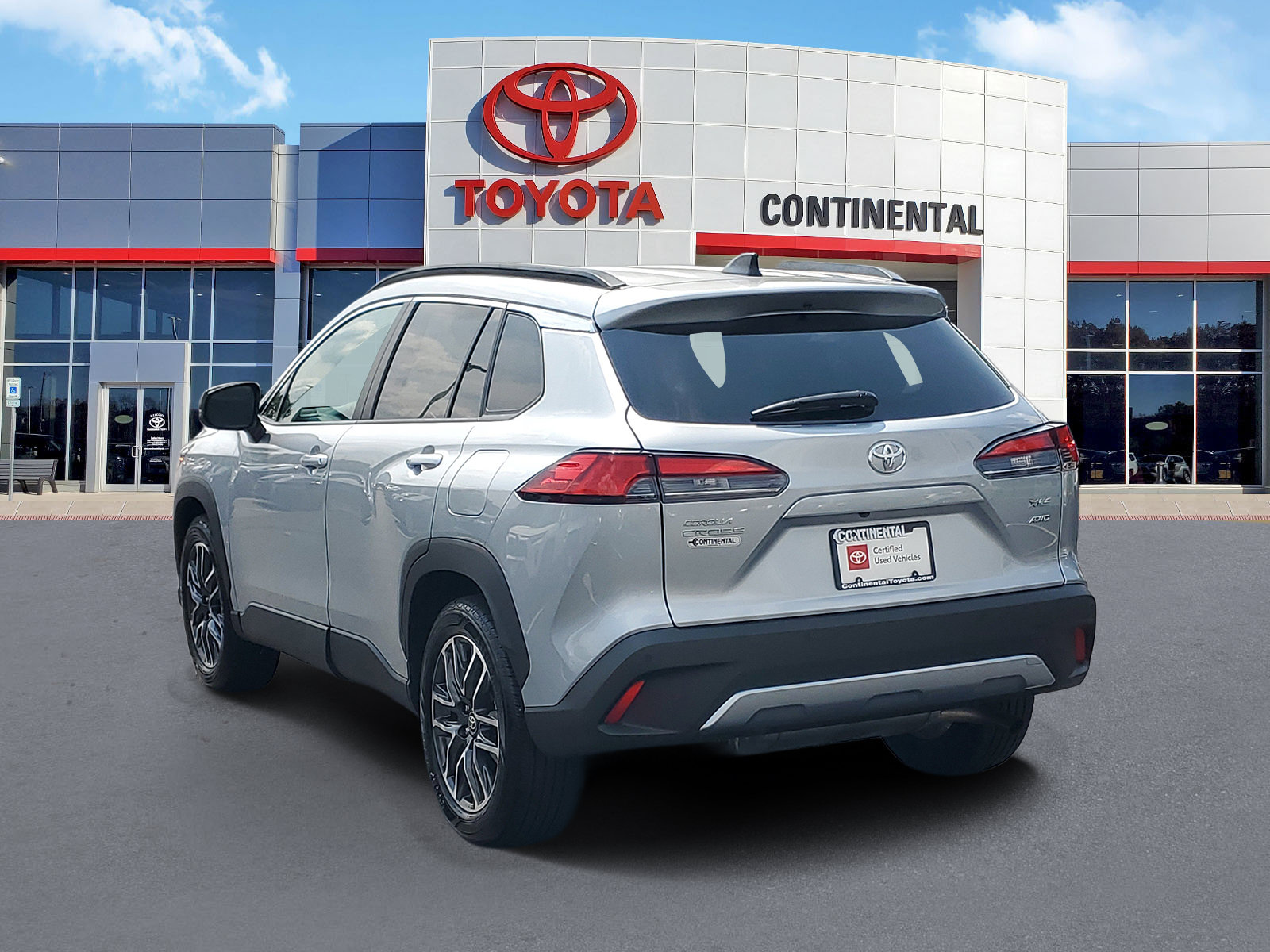 Certified 2026 Toyota Corolla Cross XLE w/ Convenience Package AWD/4WD image 4