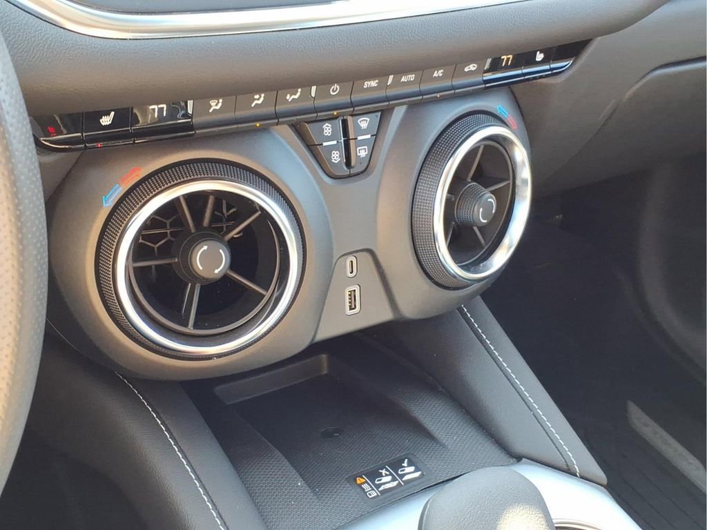 Certified 2024 Chevrolet Blazer LT w/ Convenience Package FWD image 23