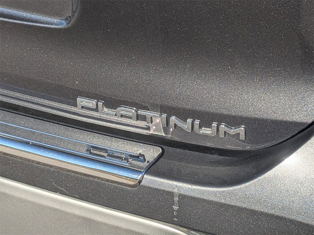 Used 2021 Toyota Highlander Platinum image 13