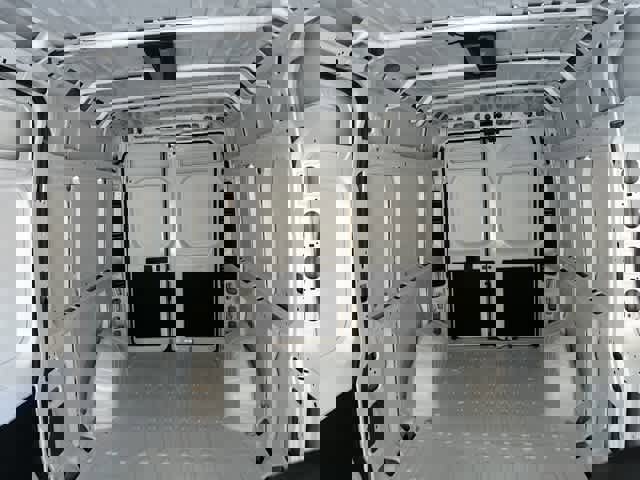 Used 2024 RAM ProMaster 2500 w/ Convenience Group image 5