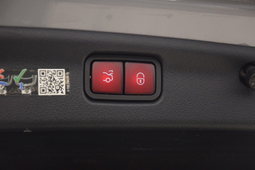 Certified 2025 Mercedes-Benz C 300 Sedan image 34