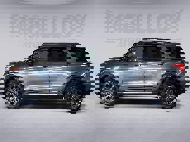Used 2023 Ford Explorer XLT w/ Equipment Group 202A image 2