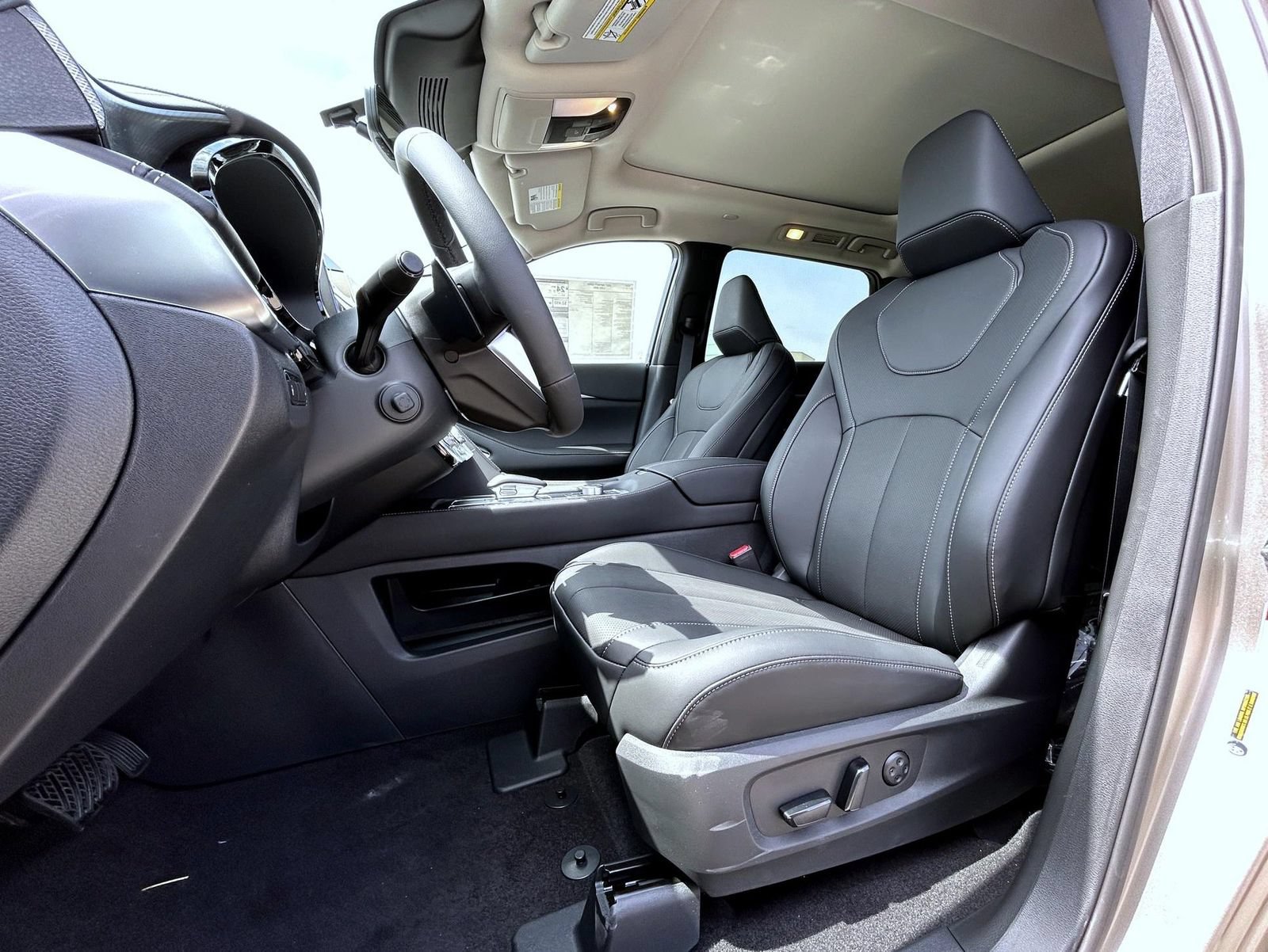 New 2027 INFINITI QX60 Luxe w/ Cargo Package AWD/4WD image 10