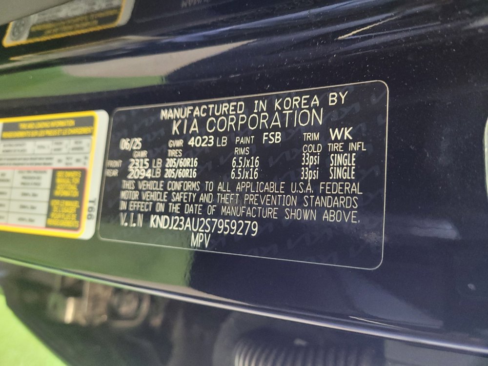 Used 2025 Kia Soul LX FWD image 33