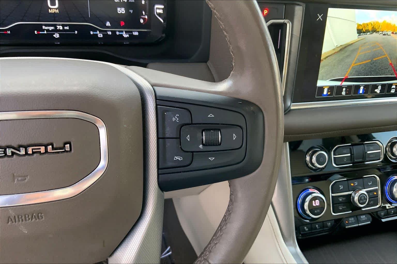 Used 2022 GMC Yukon Denali RWD image 21