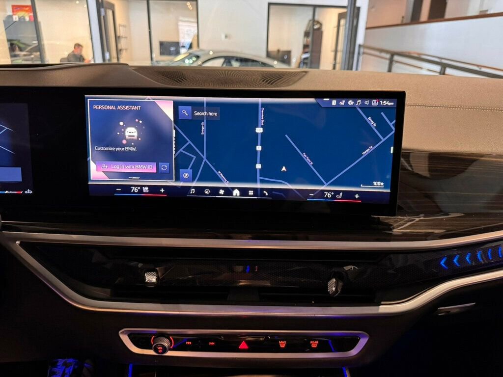 Used 2024 BMW X7 xDrive40i w/ Premium Package image 14