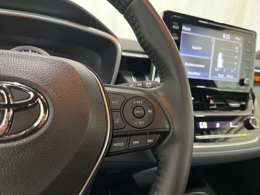 Used 2021 Toyota Corolla SE w/ SE Preferred Package image 7