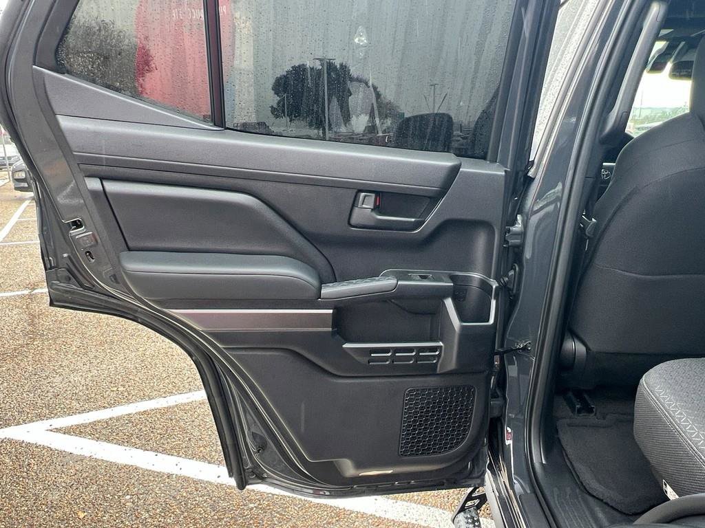 Used 2025 Toyota 4Runner SR5 image 35