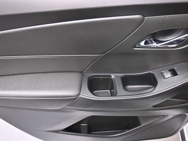 Used 2023 Chevrolet Traverse Premier image 19