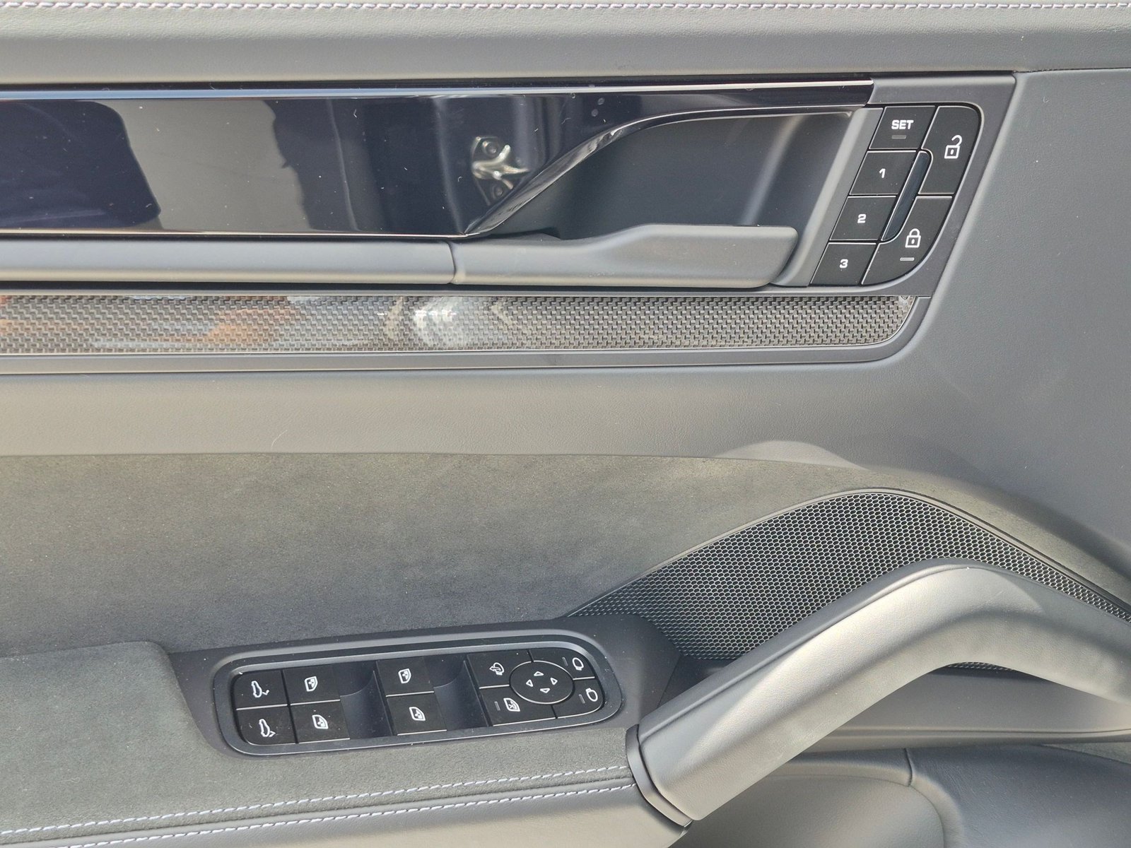 New 2026 Porsche Cayenne GTS AWD/4WD image 15