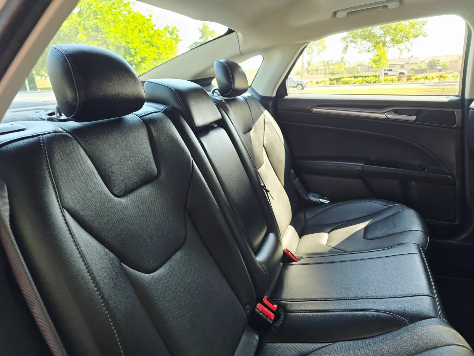 Used 2016 Ford Fusion Energi Titanium w/ Driver Assist Package FWD image 35