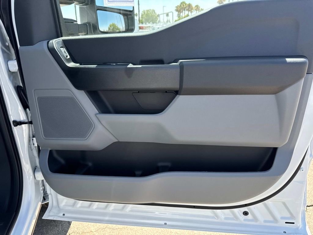 New 2025 Ford F350 XL w/ XL Chrome Package image 20