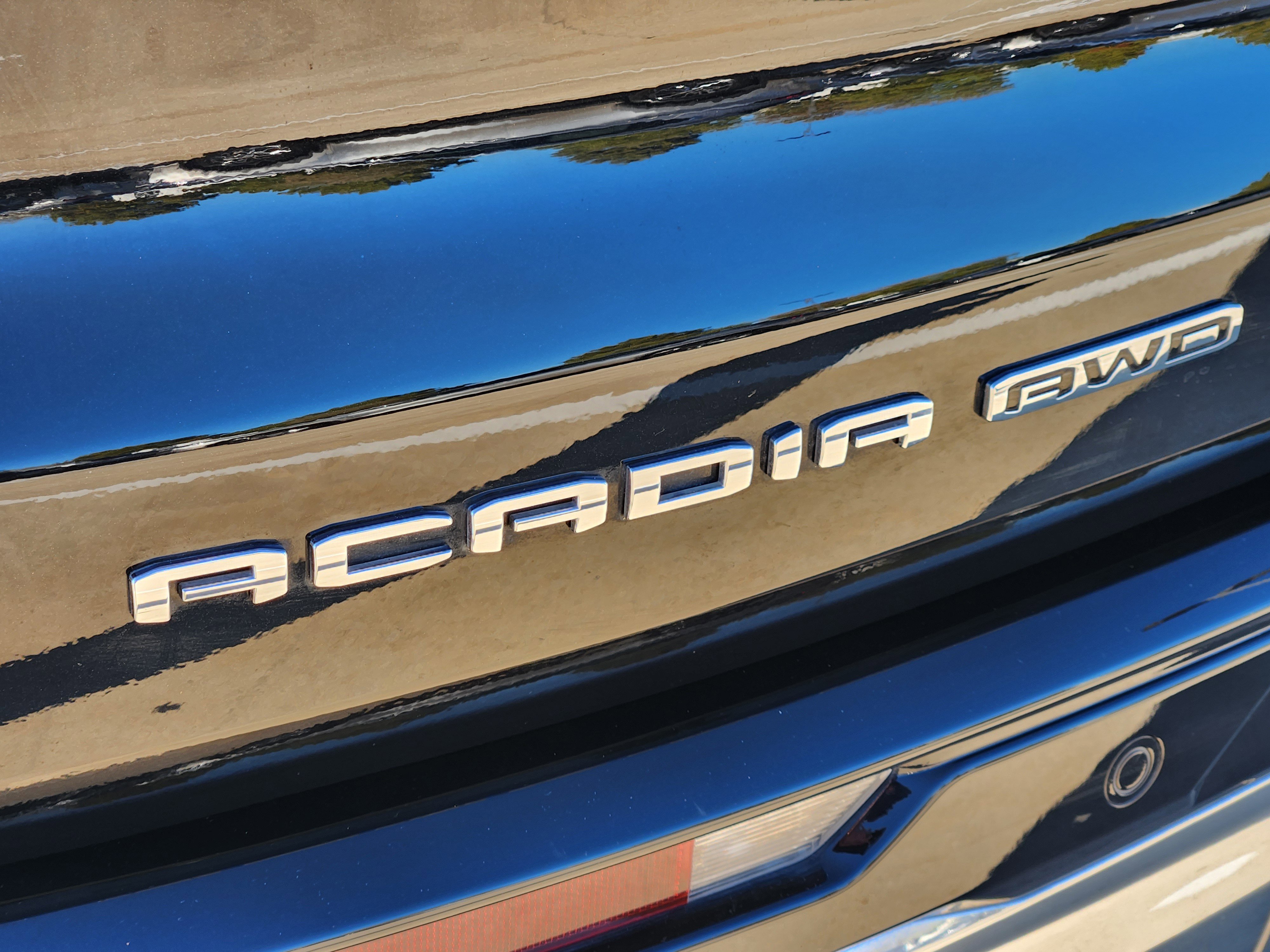 Used 2024 GMC Acadia Denali w/ Super Cruise Package image 14