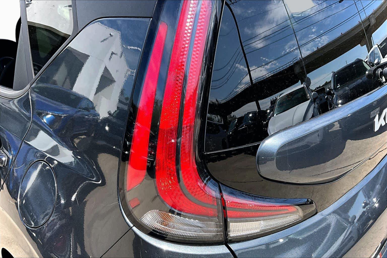 Used 2023 Kia Soul LX FWD image 27