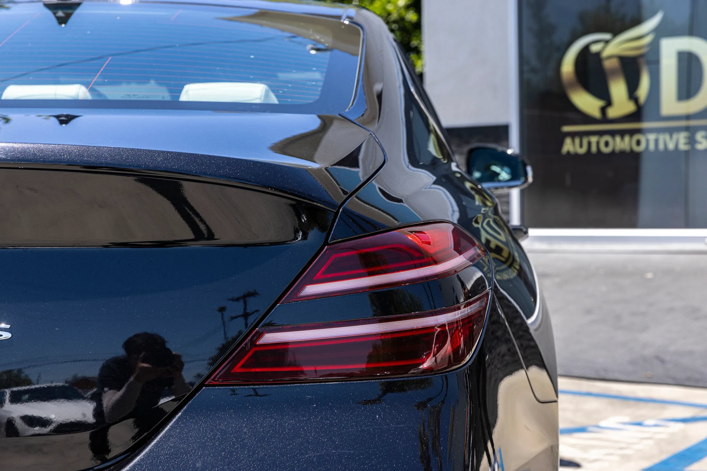 Used 2025 Genesis G70 2.5T RWD image 11