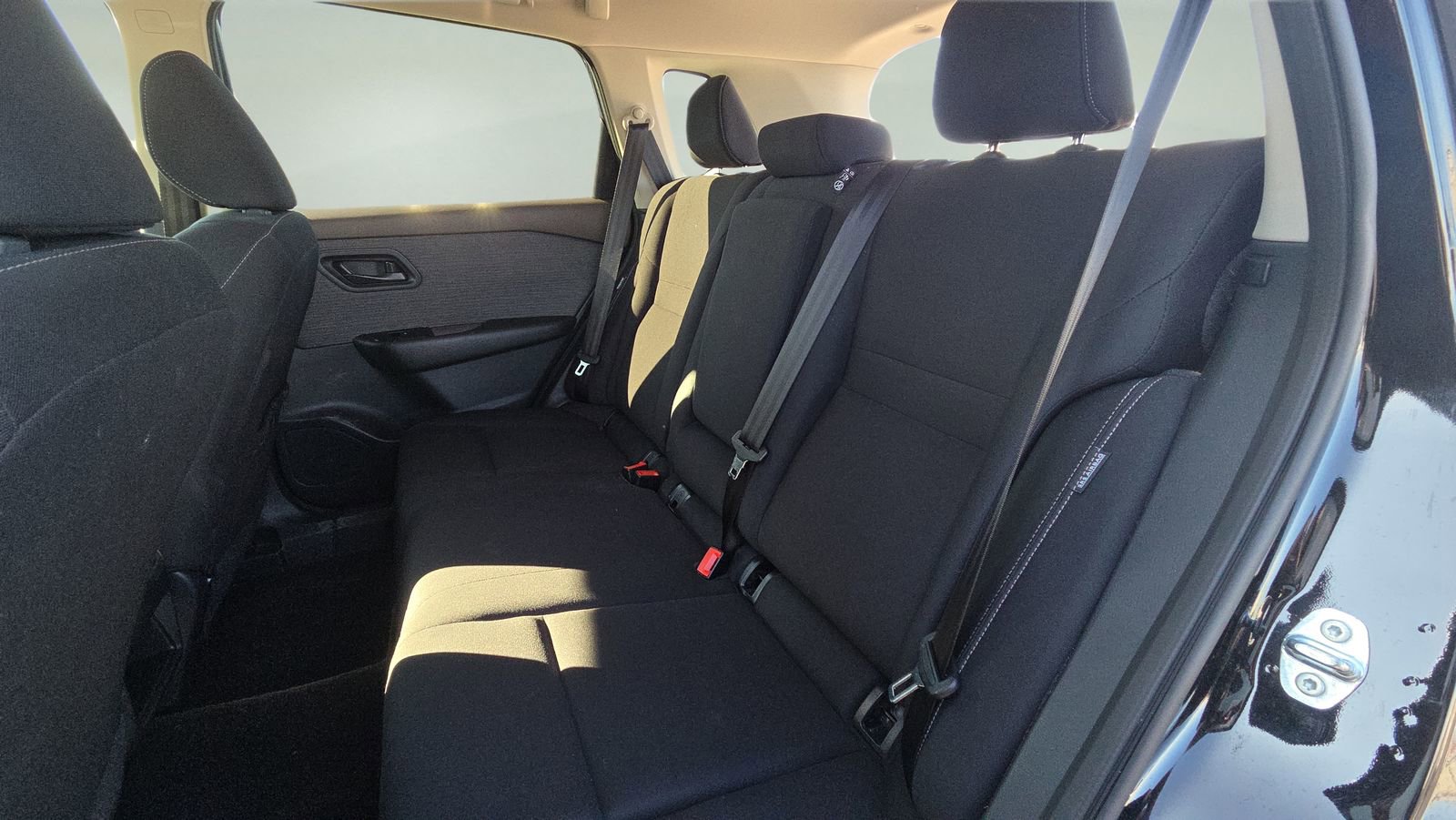 Used 2023 Nissan Rogue S FWD image 18