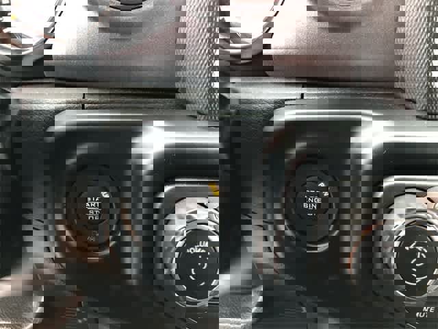 Used 2023 Jeep Gladiator Mojave image 18