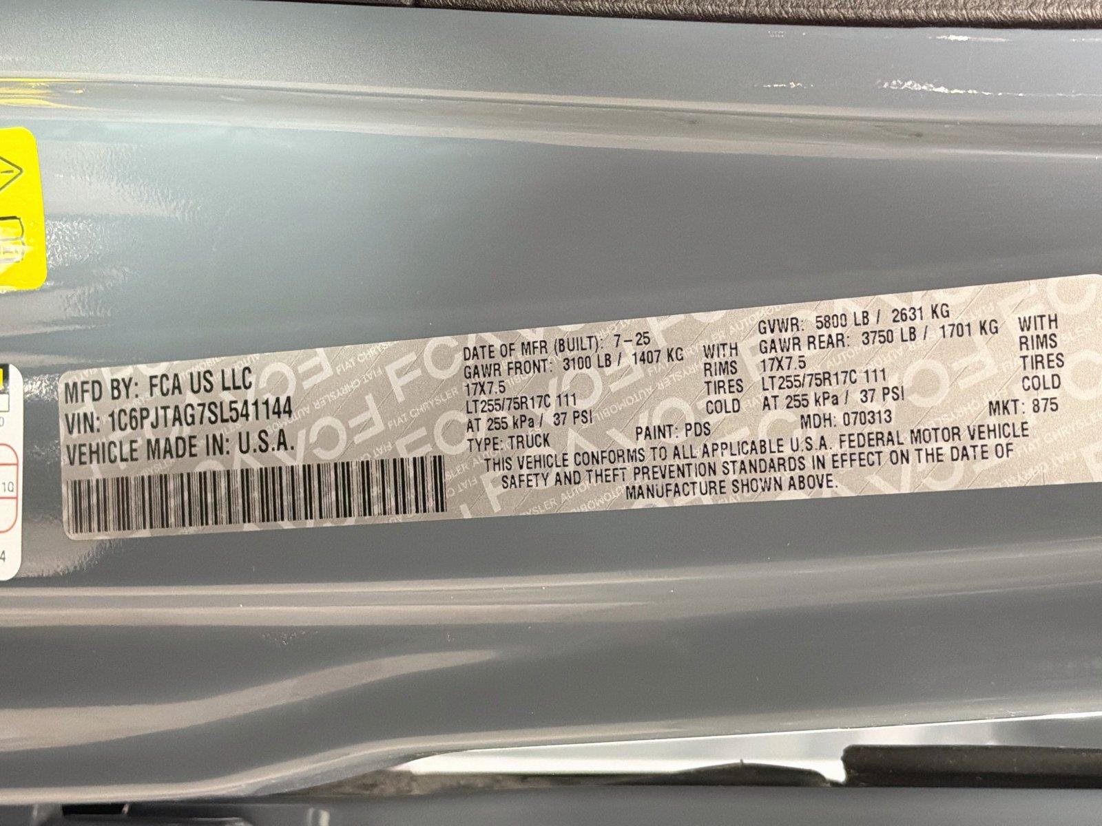 Used 2025 Jeep Gladiator Sport AWD/4WD image 41
