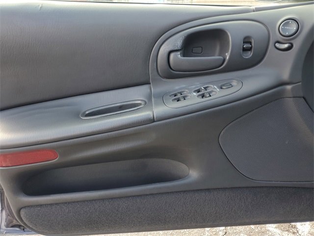 Used 2002 Dodge Intrepid ES image 11