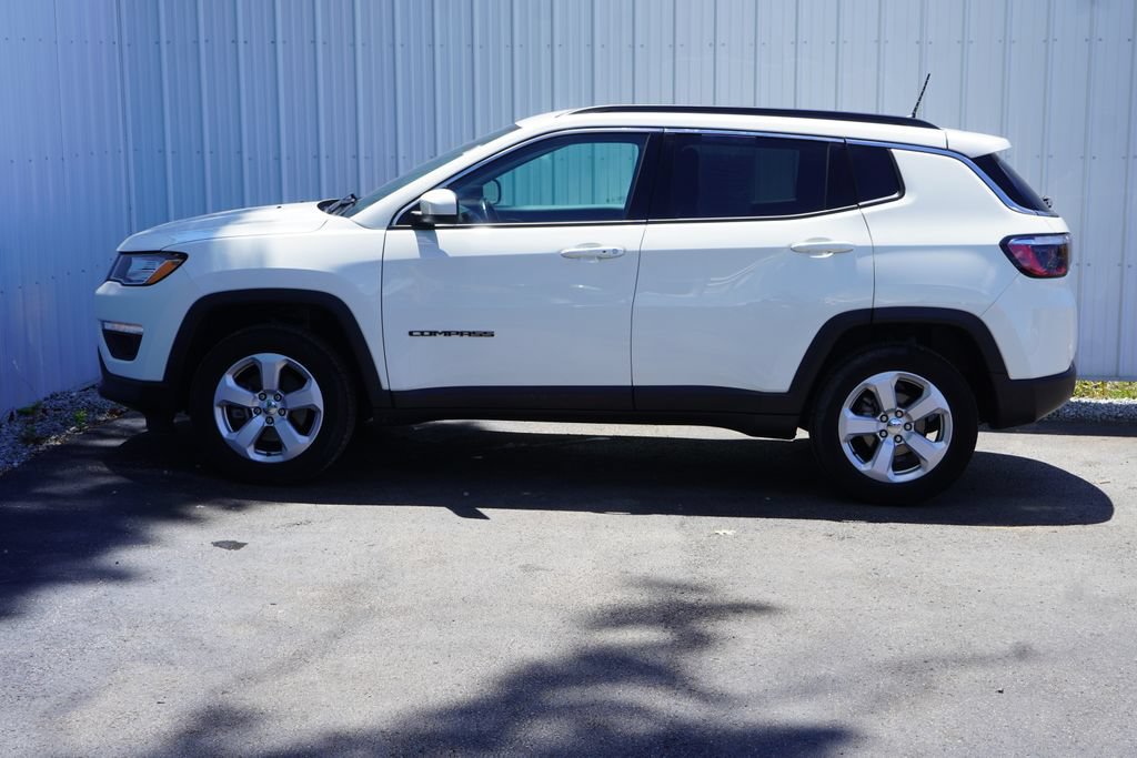 Used 2021 Jeep Compass Latitude w/ Convenience Group AWD/4WD image 3