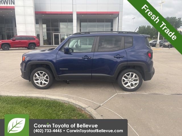 Used 2016 Jeep Renegade Latitude w/ Cold Weather Group AWD/4WD image 7