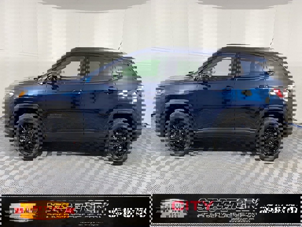 New 2026 Jeep Compass Latitude image 4