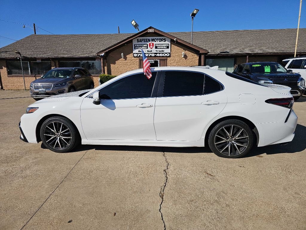Used 2022 Toyota Camry SE image 6