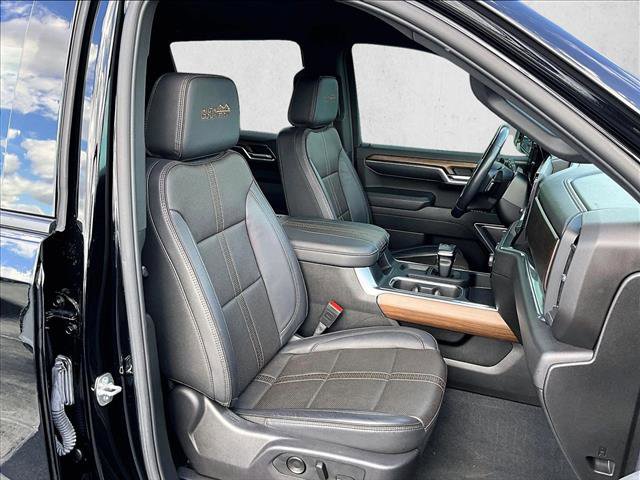 Used 2024 Chevrolet Silverado 1500 High Country w/ Midnight Edition image 9