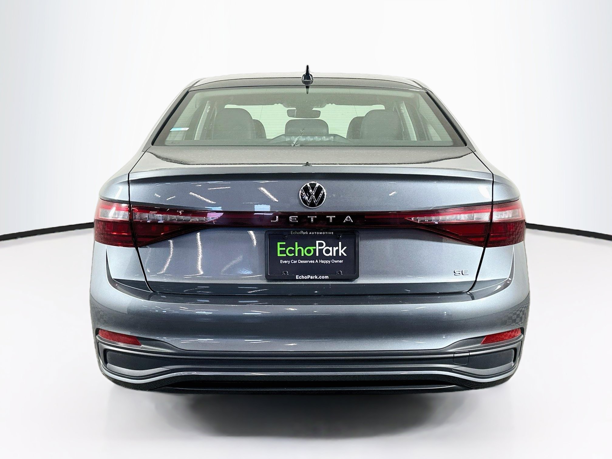 Used 2025 Volkswagen Jetta SE FWD image 7