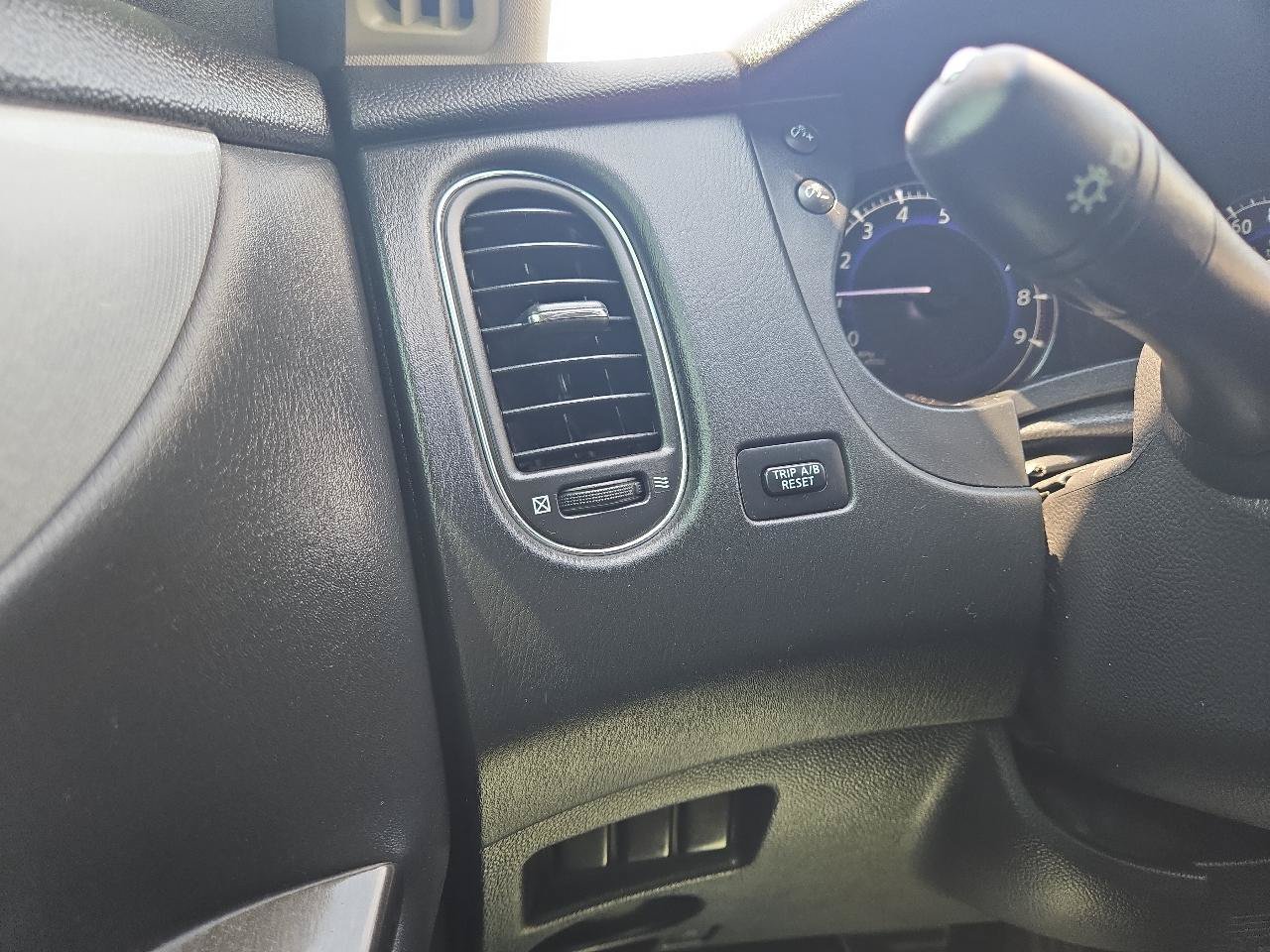 Used 2016 INFINITI QX50 AWD image 19