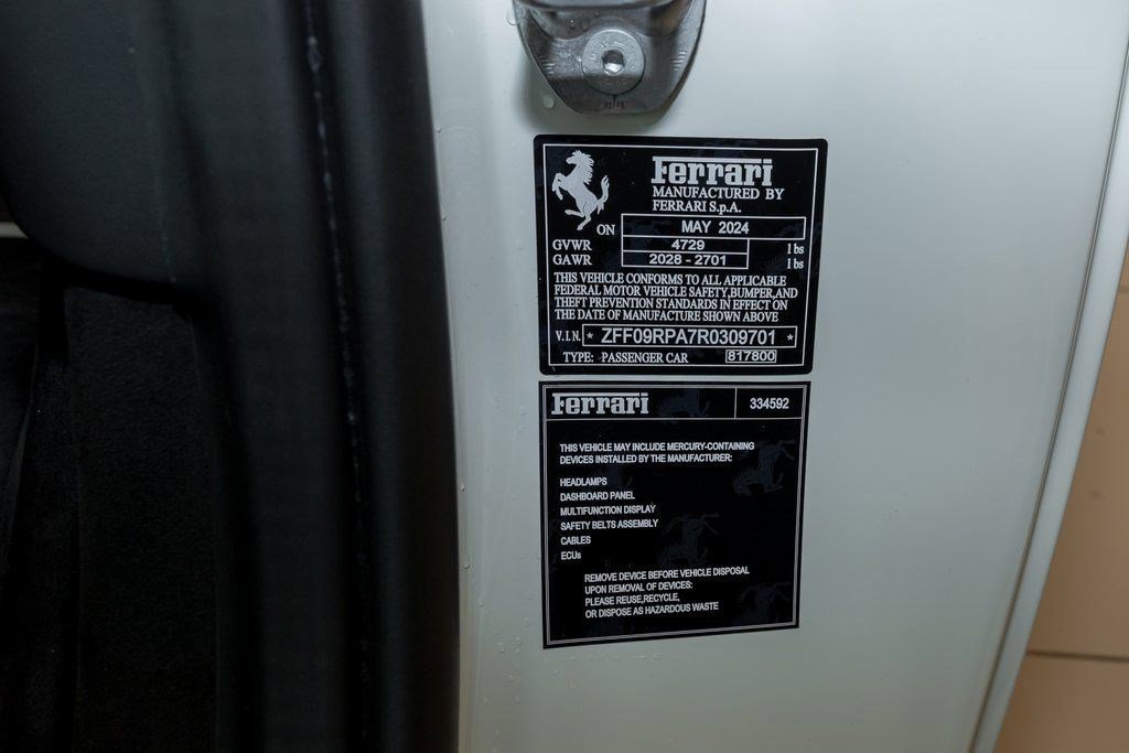 Used 2024 Ferrari Roma Spider image 12