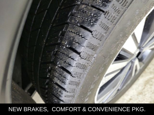 Used 2021 Nissan Rogue SV image 11