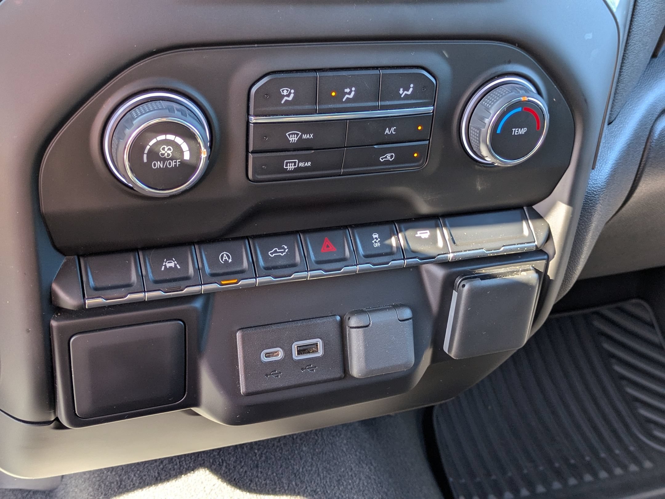 Used 2022 Chevrolet Silverado 1500 Custom RWD image 23