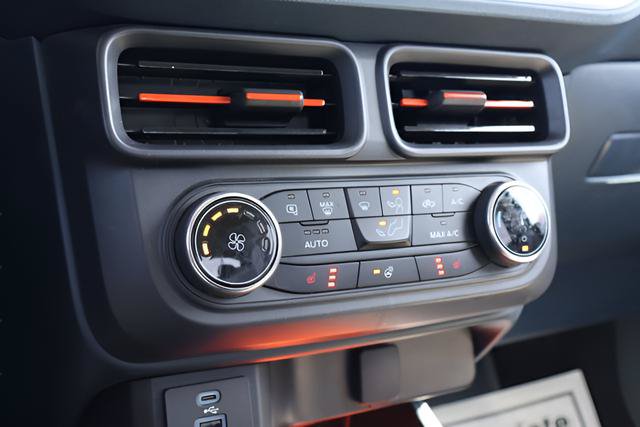 Used 2023 Ford Maverick XLT w/ XLT Luxury Package FWD image 20