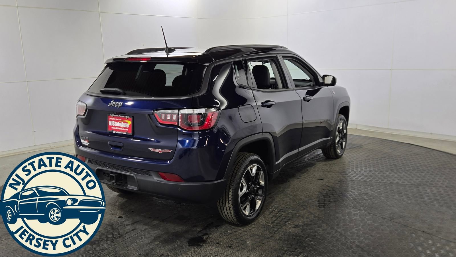 Used 2018 Jeep Compass Trailhawk w/ Leather Interior Group AWD/4WD image 7
