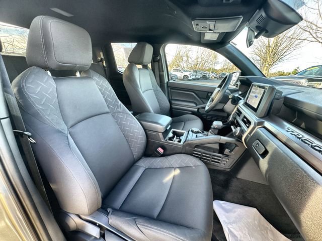 Used 2025 Toyota Tacoma SR5 image 32