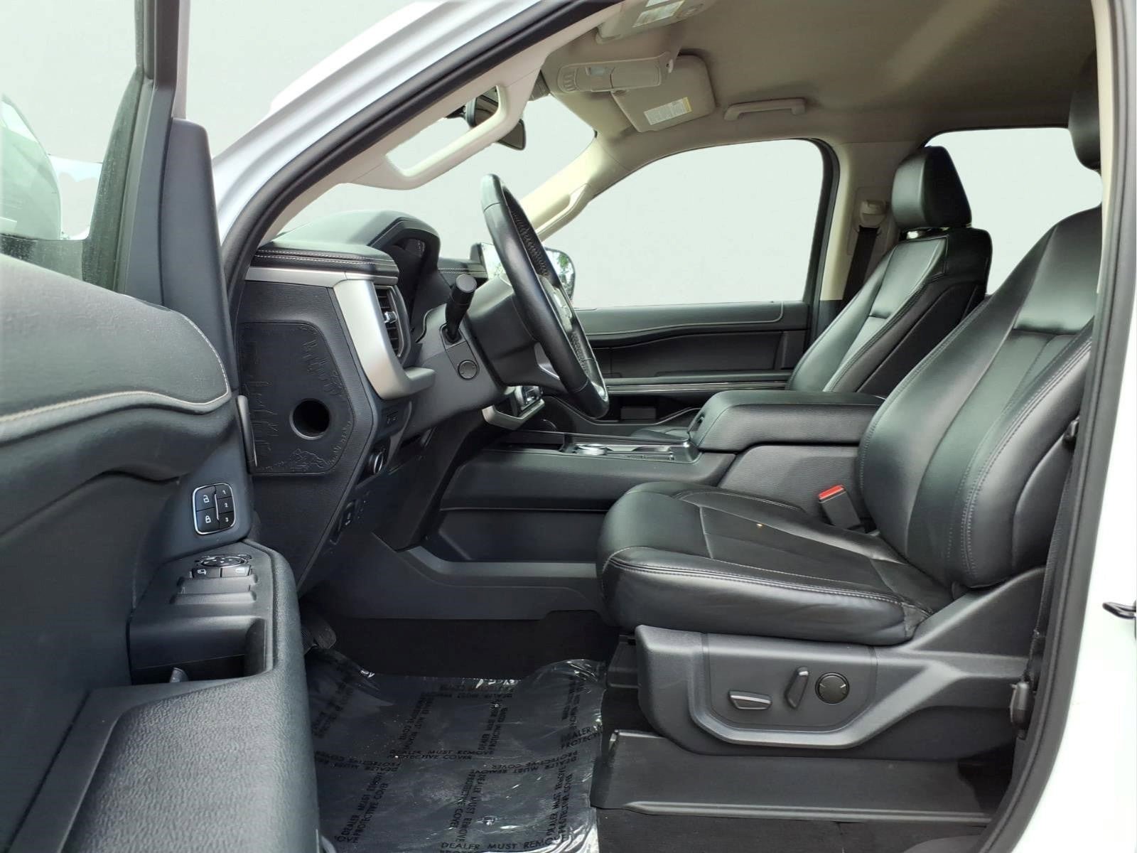 Used 2024 Ford Expedition XLT image 17