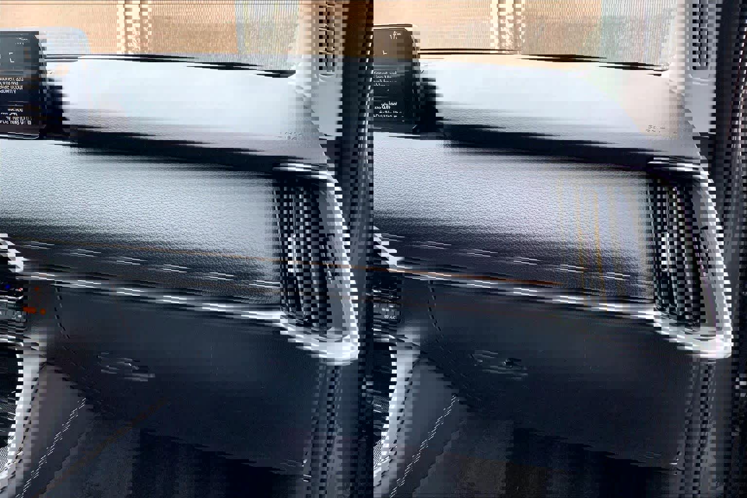 Used 2024 MAZDA CX-90 Plug-In Hybrid w/ Premium Pkg image 18