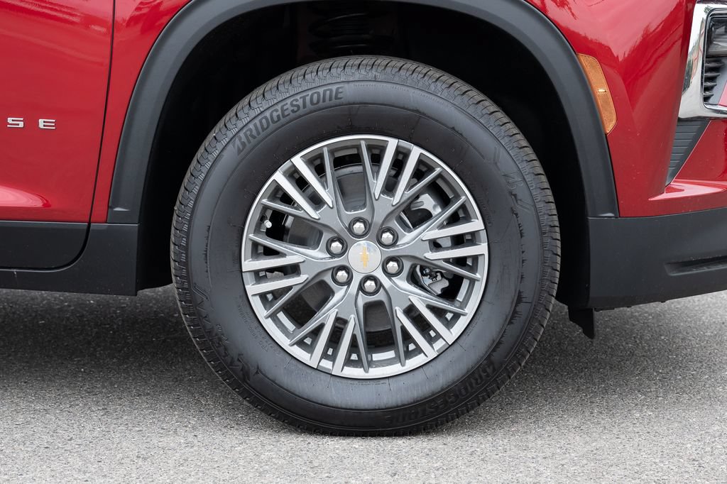 New 2026 Chevrolet Traverse LT FWD image 11
